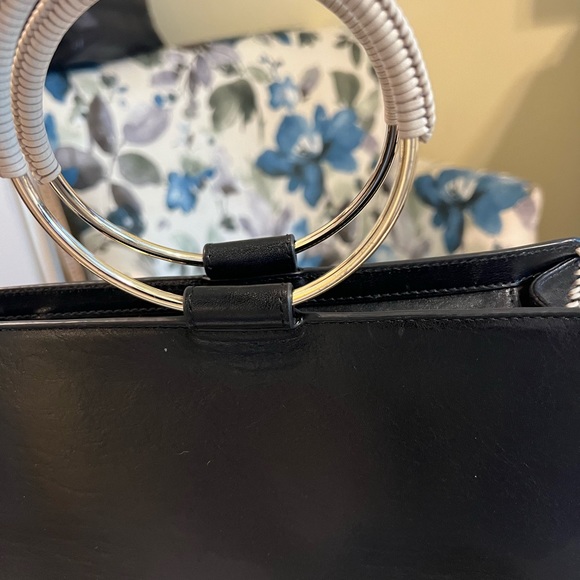 BrahmIn Smoke free no odors - Picture 5 of 8